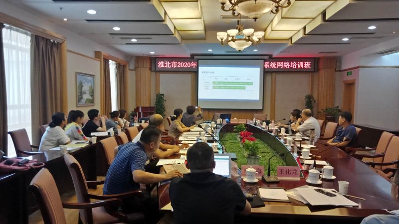 地铁与公交：培训学校选址的权衡之道